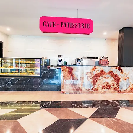 ホテル Granada Luxury Red Adult Only アランヤ